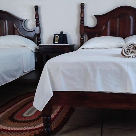 Posada Bugambilias กาเตมาโก ภายนอก รูปภาพ